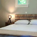 Nouli's Mountain View Haven בית נופש ניקיטי