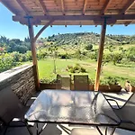 Nouli's Mountain View Haven