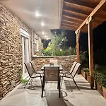 Nouli's Mountain View Haven