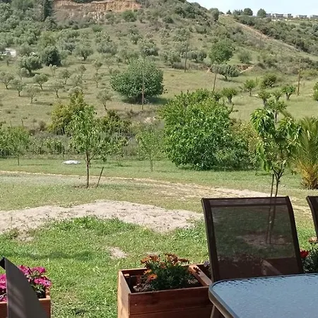 Nouli's Mountain View Haven